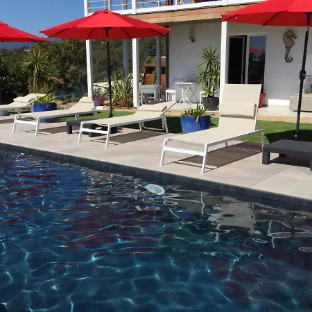 Chambre d’hôte indépendante en rez de jardin vue mer et accès plage à pied 15 mn Zonza