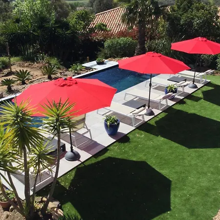Chambre d’hôte indépendante en rez de jardin vue mer et accès plage à pied 15 mn *