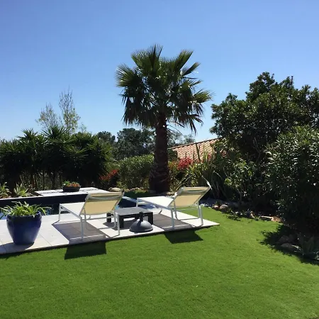 Chambre d’hôte indépendante en rez de jardin vue mer et accès plage à pied 15 mn * Zonza