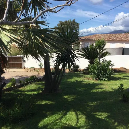 Chambre d’hôte indépendante en rez de jardin vue mer et accès plage à pied 15 mn *