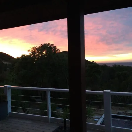 Chambre d’hôte indépendante en rez de jardin vue mer et accès plage à pied 15 mn *